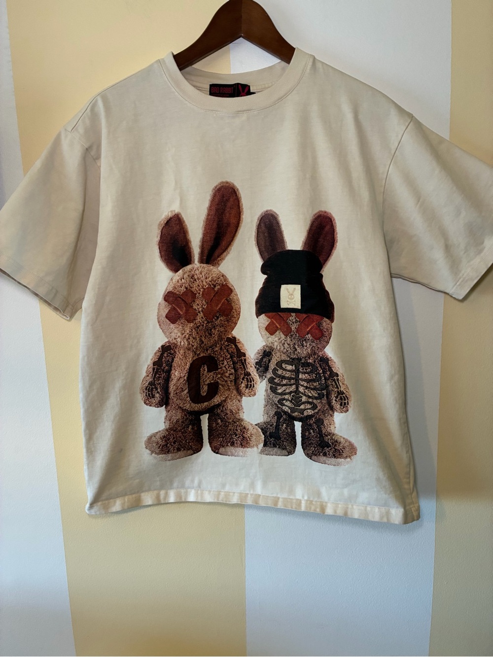 Bad Rabbit Toys Plush Bunny Graphic T Shirt Cream Mens Medium Asian Streetwear